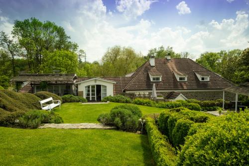 Viesnīcas āriene, Family Hotel Okor in Okoř