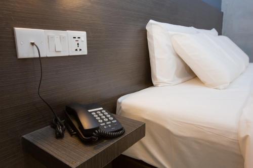 Superior King Room image 7
