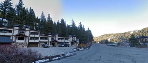 Palisades Tahoe Ski Condo - Remodeled 2 BR, Walking Distance to Lifts & Village