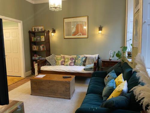 Picture of The Pickwick House 2 Bedroom Free Parking
