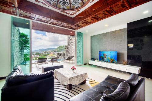 芭东Villa1三卧双海景泳池别墅中英泰三文管家, Patong Beach