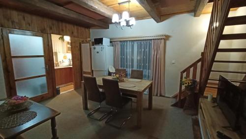 Chata v Lískách (Chata v Liskach) in Všelibice