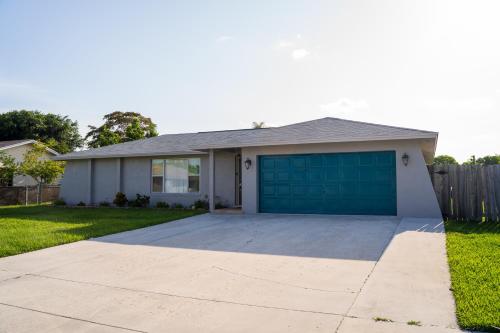 A szálláshely kívülről, Chardonnay- Luxe home with pool ,spa and close to equestrian in Royal Palm Beach (FL)