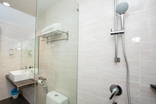 Deluxe King Room room in 1 Hotel Signature