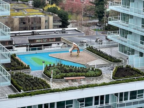 BrandNew Penthouse furnished with Versace 頂級閣樓公寓 in Richmond, Canada