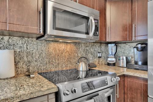 Gorgeous Spacious 2bed 2bath Bayview In Grove in Miami, USA