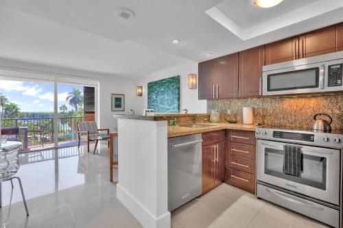 Gorgeous Spacious 2bed 2bath Bayview In Grove in Miami, USA