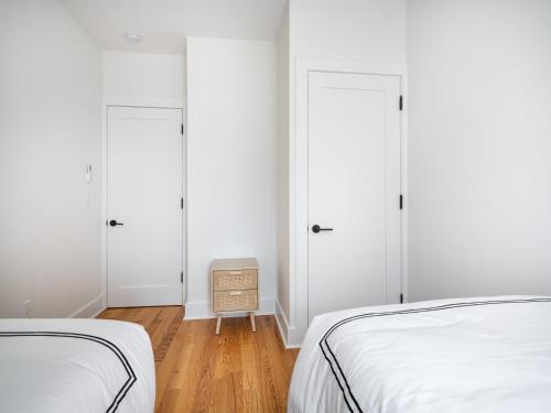 Modern Three Bedroom Brooklyn Condo-Hotel