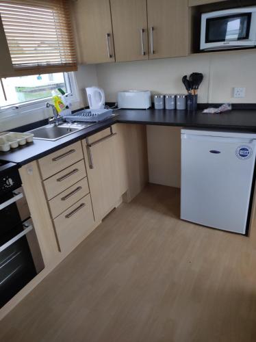 2 bedrooms, 4 beds