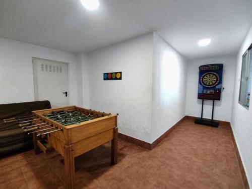 A 15' Granada, Piscina, Habitaciones Familiares, Futbolín, Casa Medina Güevéjar