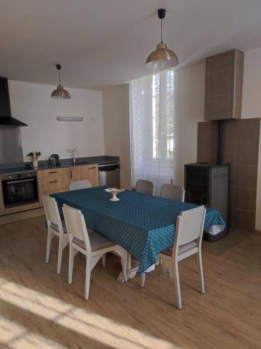 кухня, L'atelier d'Émile (L'atelier d'Emile) in Beauvezer