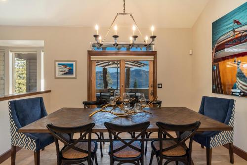 Fabulous Views Of Lake Tahoe in 水晶灣