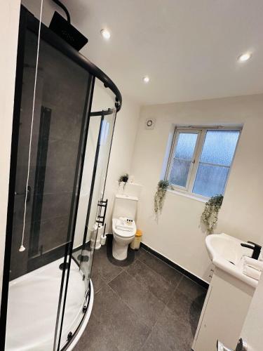 R2 - Private Room in a Newly renovated House with its own Kitchenette and Lounge in Birmingham - Quinton, Birmingham (fotografie 4)
