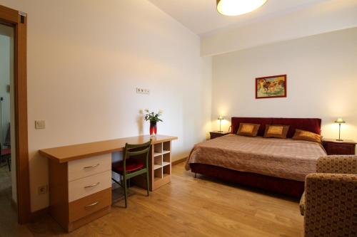 Great Amber Apartment - image 5