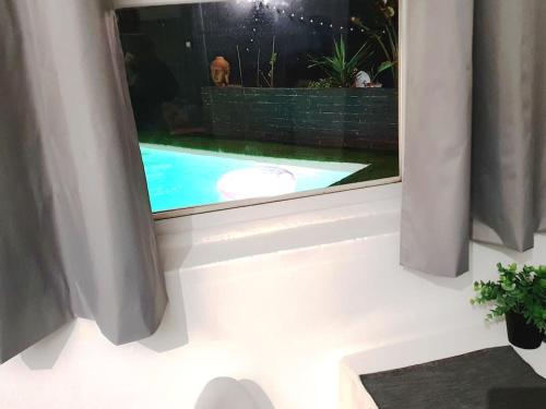 View, Studio-Valentine climatisee avec piscine chauffee in Saint-Marcel