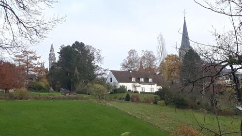 A szálláshely kívülről, B&B LES CRESSES in Ciney