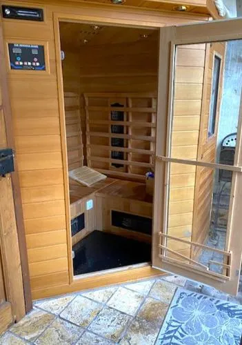 Gemütliche Hof Wohnung in St Martin mit Sauna in Sankt Martin, Deutschland