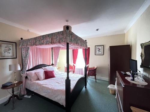 White Court Seaview Llandudno Hotel - image 10