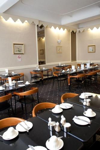 Rose Court Hotel - main image