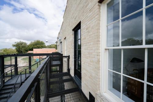 Western 1924 Luxury Lofts in San Marcos