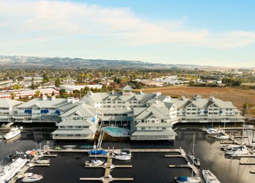 外部景觀, 佩塔盧馬索諾瑪葡萄酒之鄉喜來登酒店 (Sheraton Sonoma Wine Country Petaluma) in 佩塔盧馬