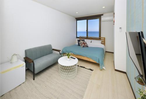 1 queen bed