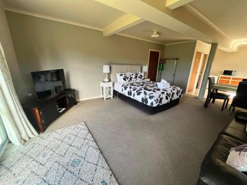 บ้านเดี่ยว 1 ห้องนอน 1 ห้องน้ำส่วนตัว ขนาด 10 ตร.ม. – ทะเลสาบเทกาโป (Two Bridges Tekapo) in เทกาโปเลค