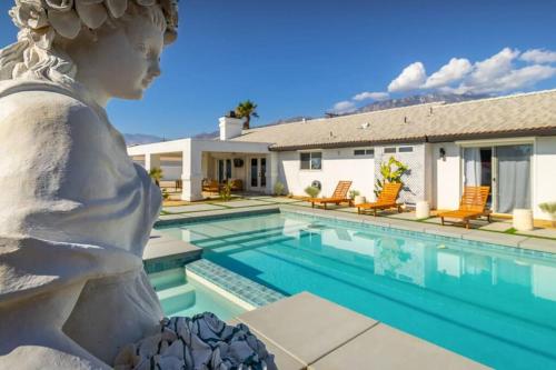Resort style Villa w/ views, pool, spa and golf in Palm Springs, USA