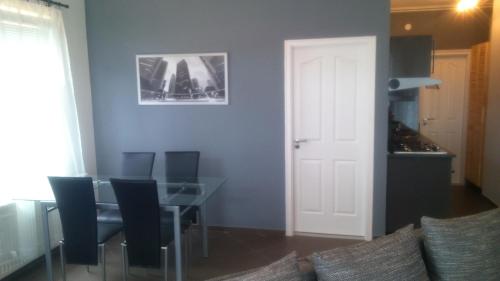Solid Apartmans - main image