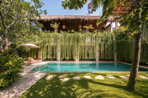 Villa with Private Pool image 5
