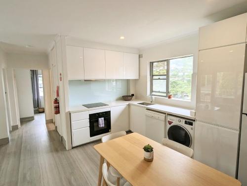 Lotus Stay Manly - Apartment 29E - image 2