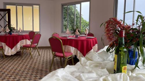 Restauracja, Hotel les Polygones Kribi in Kribi