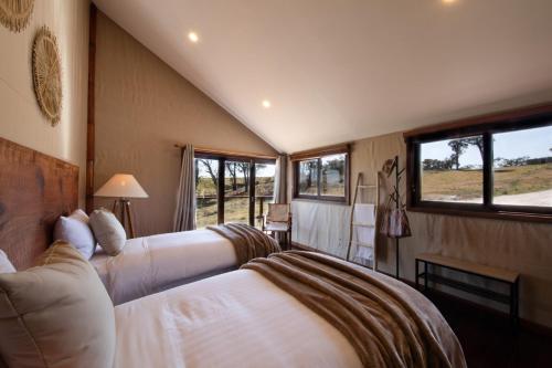 Exterior view of Turon Gates