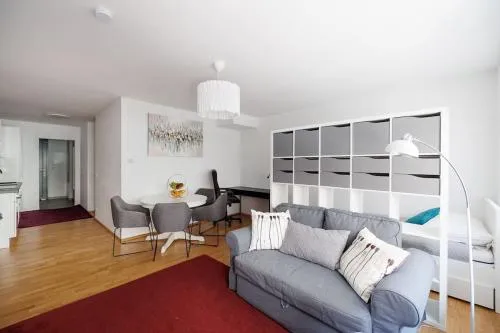 NEW! Convenient ViennaLove Apartment WienMeidling in Wien, Österreich