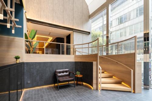 Вход, Dash Living on Hollywood in Гонконг