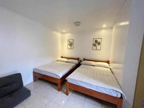2 double beds, 1 sofa bed