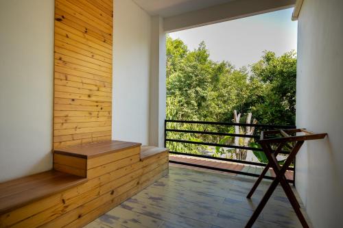 Balcony/terrace, Tamnanpar Resort in Taphong