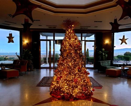 Royal  Thessaloniki, Pension in Peraia bei Néa Éfesos