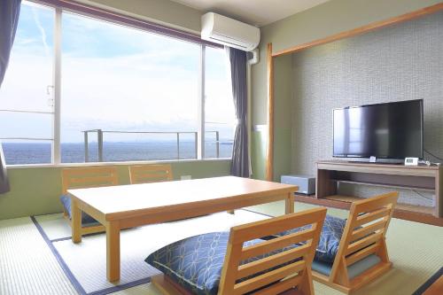 room detail thumbnail 1
