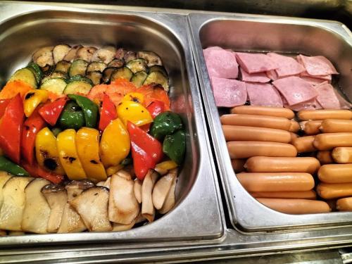 อาหารและเครื่องดื่ม