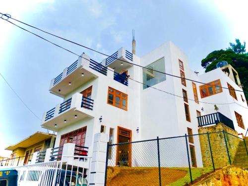 EUPHORIA WHITE HOUSE NUWARAELIYA