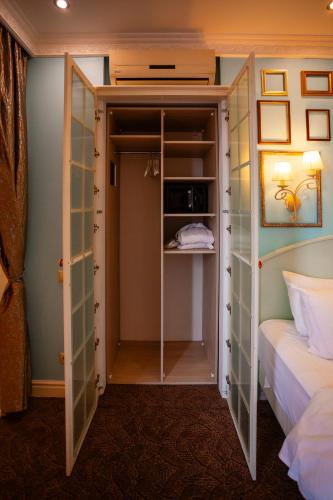 Piazza Boutique Hotel – Batumi, IL