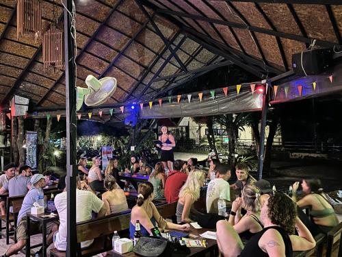 Restaurant, Blanco Hostel Lanta 18 to 35 in Koh Lanta