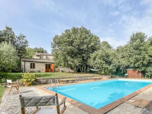 Umbrian country house with pool