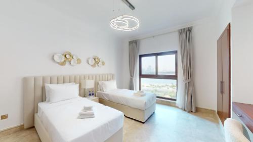 Primestay - Fairmont 2BR plus Maids Palm Jumeirah - image 10