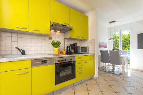 Two-Bedroom Apartment with Balcony image 6