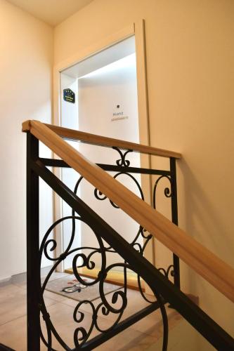 One-Bedroom Apartment image 10