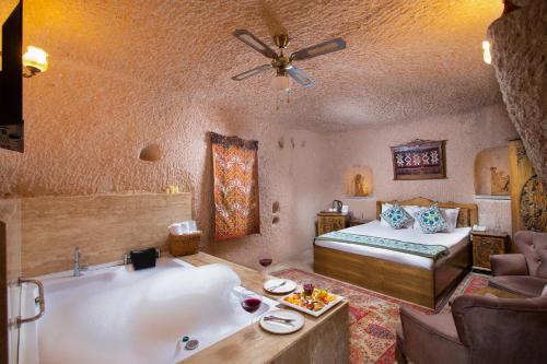 Simera in Cappadocia - Special Class - Best View Rooftop Room Type - Romantic Cave Suite with Jacuzzi