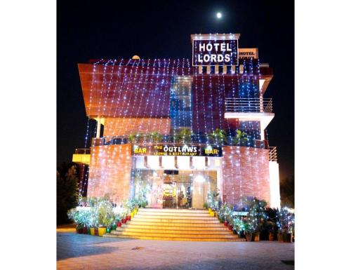 Hotel lords,Dehradun