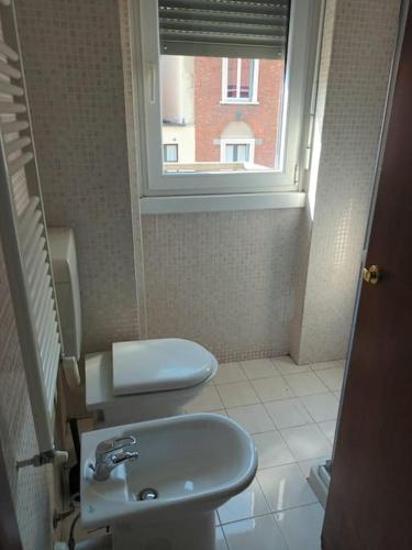 Certosa District Apartment, Milan (photo 3)